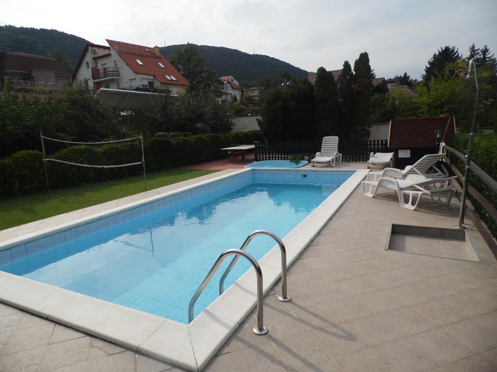Agi Panzio Obuda Bed & Breakfast Budapest Luaran gambar
