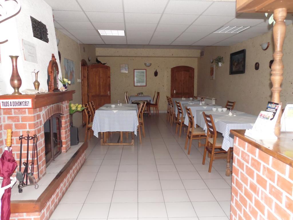 Agi Panzio Obuda Bed & Breakfast Budapest Luaran gambar